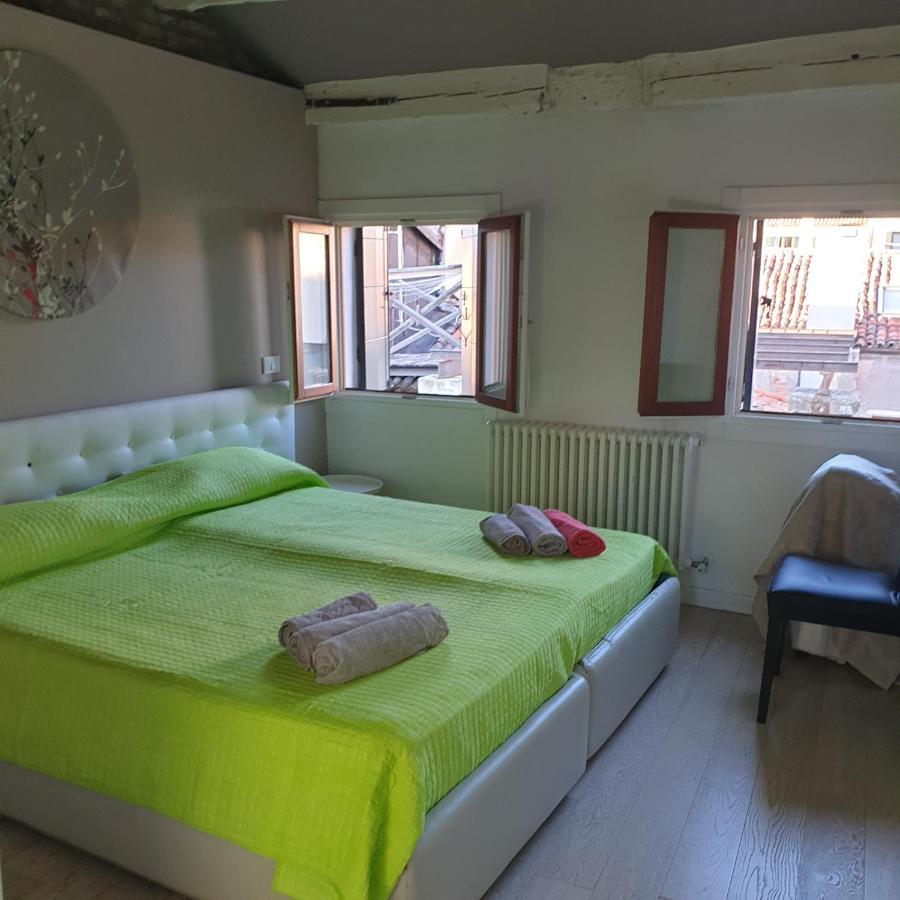 Central Lovely Typical Rooms Rialto เวนิส ภายนอก รูปภาพ